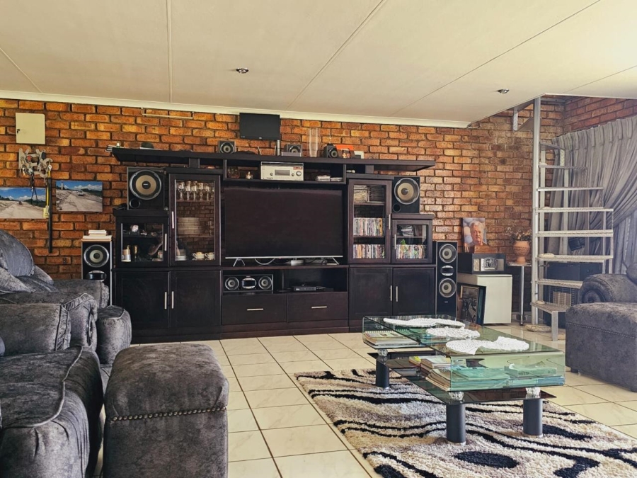 3 Bedroom Property for Sale in Sasolburg Rural Free State